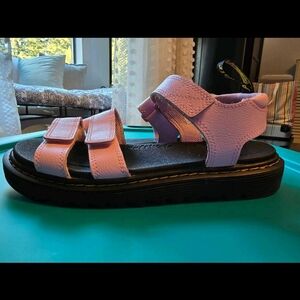 Doc Martens Sz 7 NWOT pink waterproof